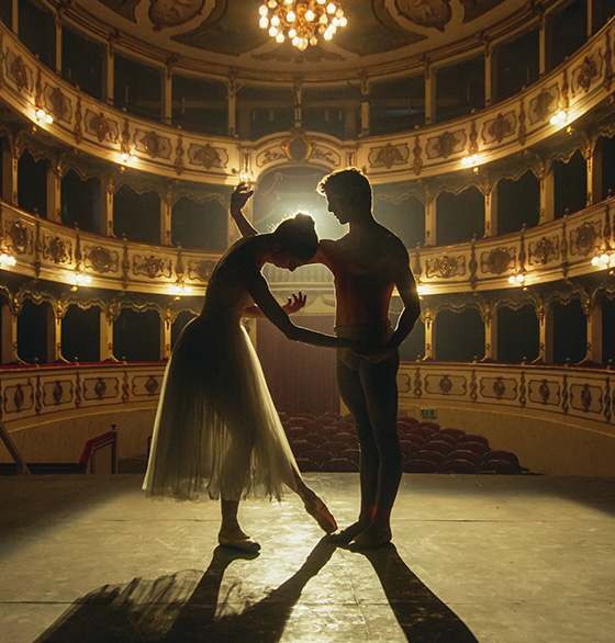 photo for What tights do celebrities wear on stage?